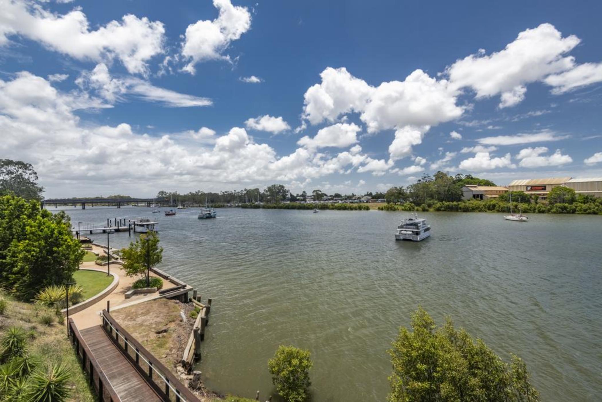 Burnett Riverside Hotel بوندابيرج المظهر الخارجي الصورة