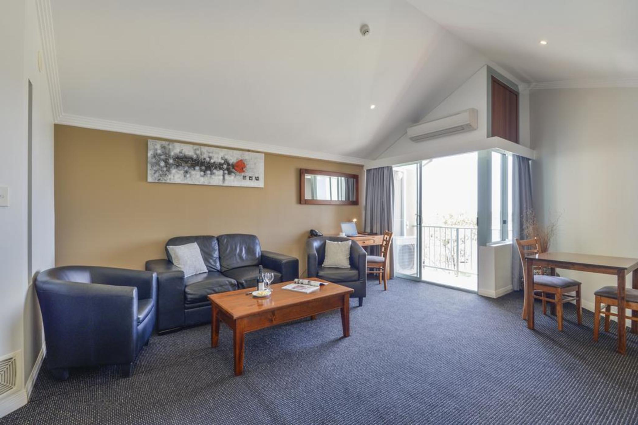Burnett Riverside Hotel بوندابيرج المظهر الخارجي الصورة
