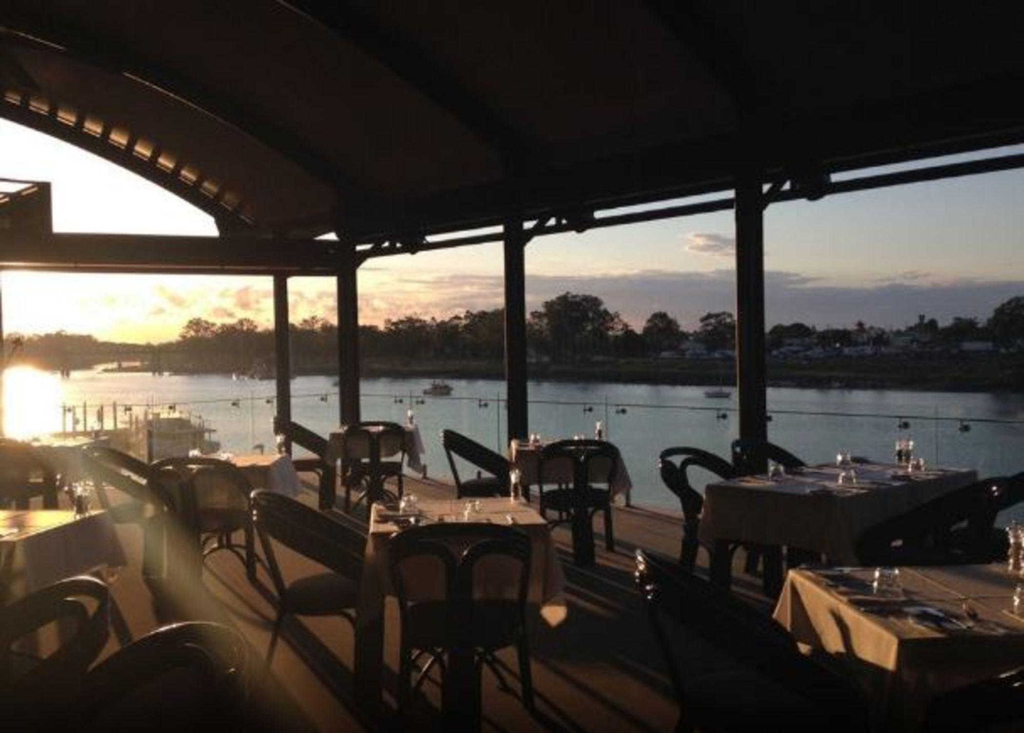 Burnett Riverside Hotel بوندابيرج المظهر الخارجي الصورة
