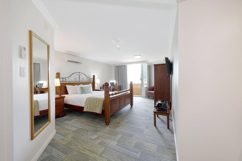 Burnett Riverside Hotel بوندابيرج المظهر الخارجي الصورة