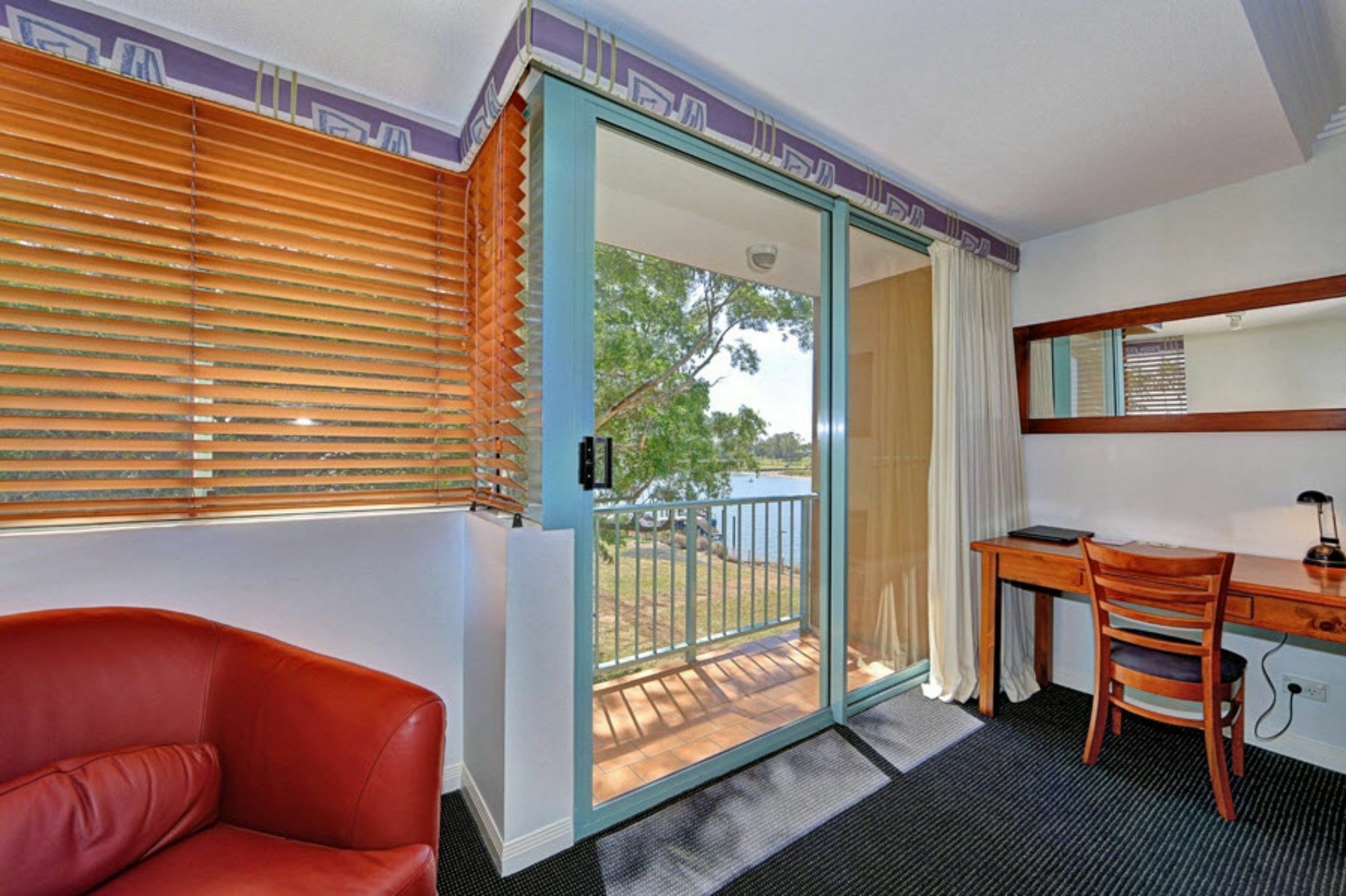 Burnett Riverside Hotel بوندابيرج المظهر الخارجي الصورة